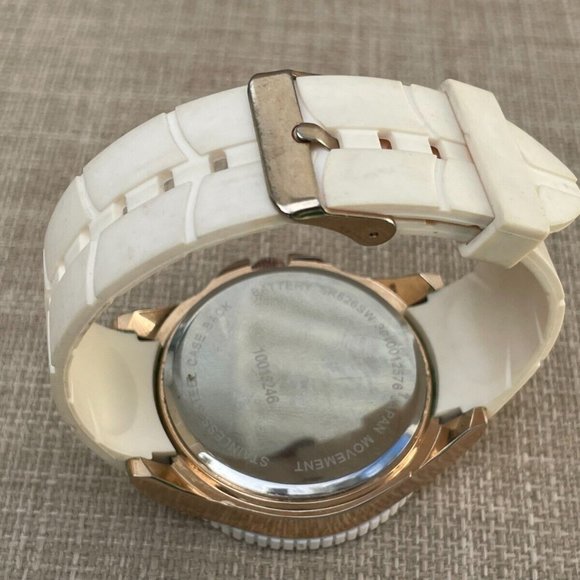 Unlisted Men Wristwatch White Band Gold Tone Case Quartz Analog - Picture 9 of 9